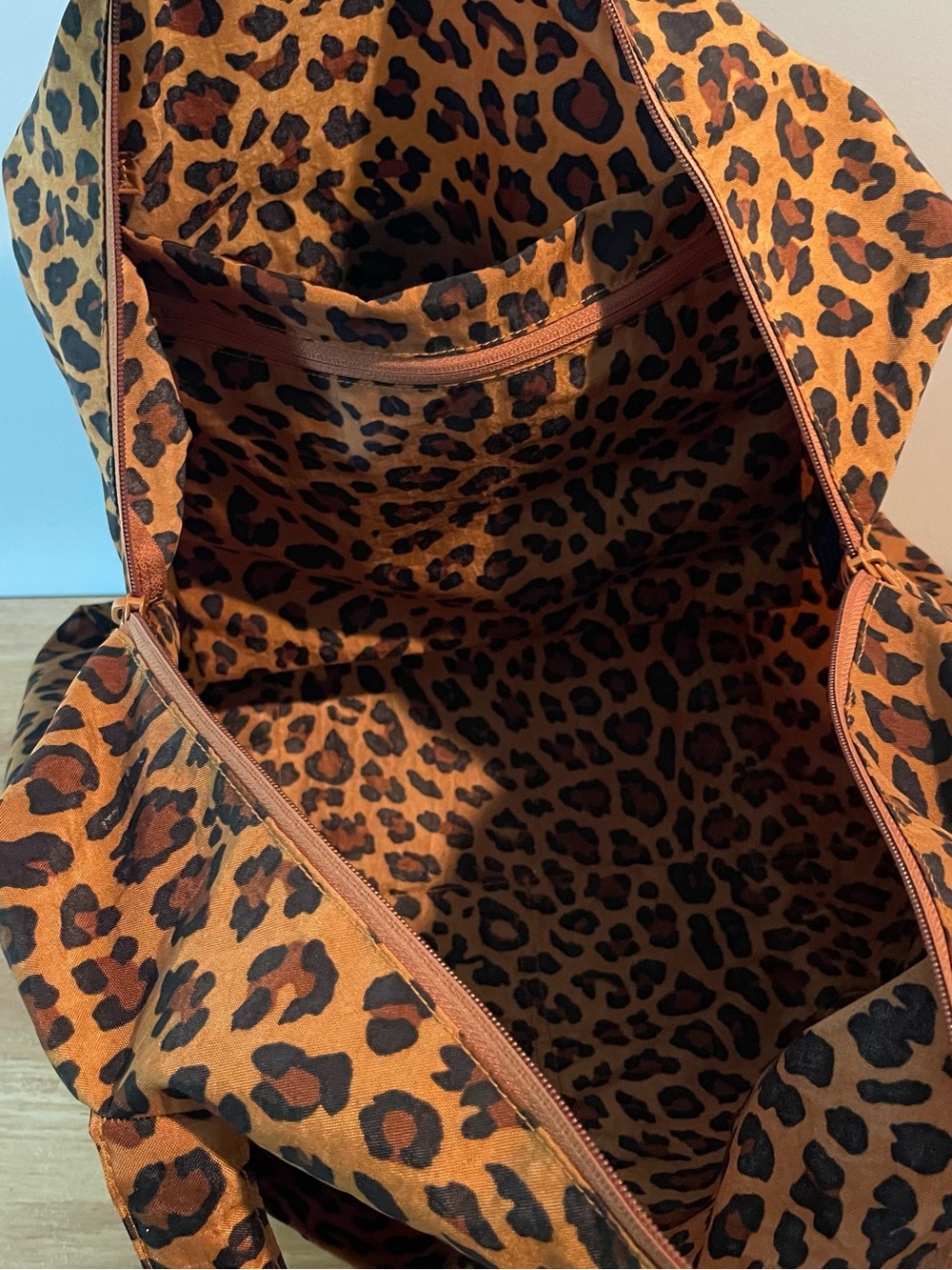 BAGGU Cloud Carry On Bag Leopard Print Travel Tote Nylon - Picture 5 of 6